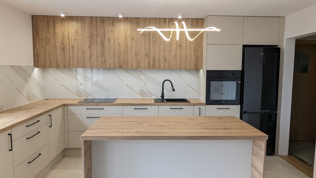 PXL_20240307_121218712